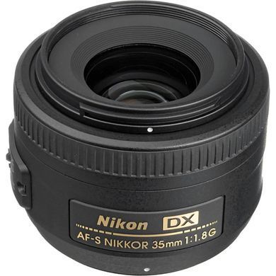 Об'єктив Nikon AF-S DX Nikkor 35mm f/1.8G, От магазина