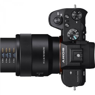 Объектив Sony FE 50mm f/2.8 Macro (SEL50M28.SYX), От магазина