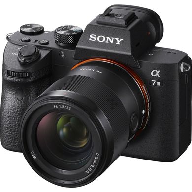 Об'єктив Sony FE 35mm f/1.8 (SEL35F18F)